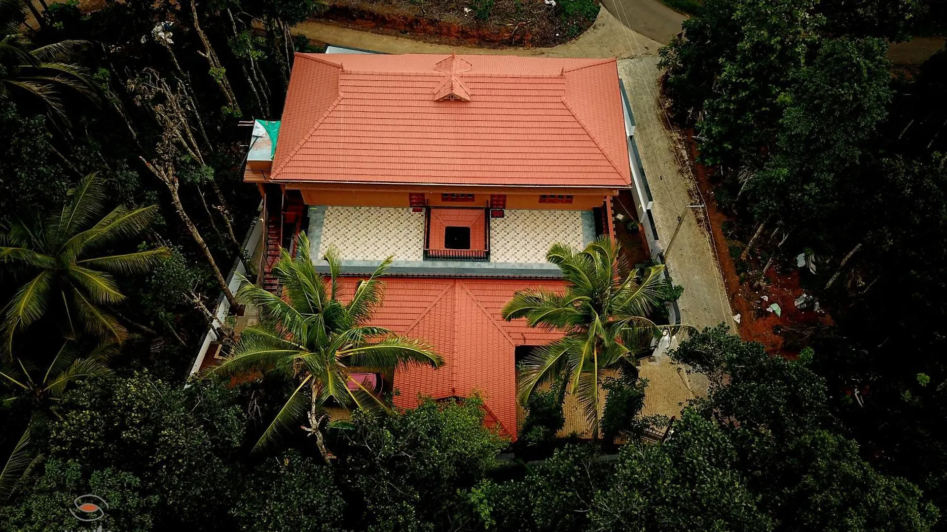 Luxury Earthy Homestay Mananthavady